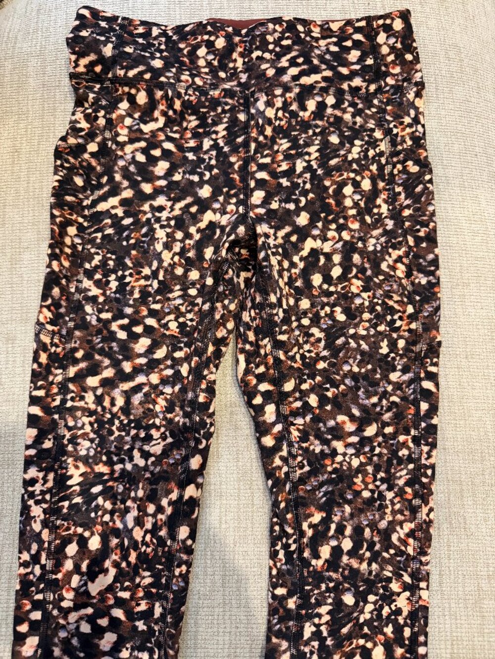 Lululemon size 8 Invigorate High-Rise Tight 23"